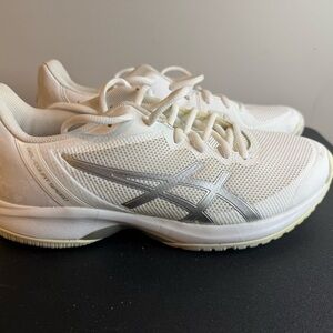 Asics Women's Athletic Shoes in White and Silver 9.5